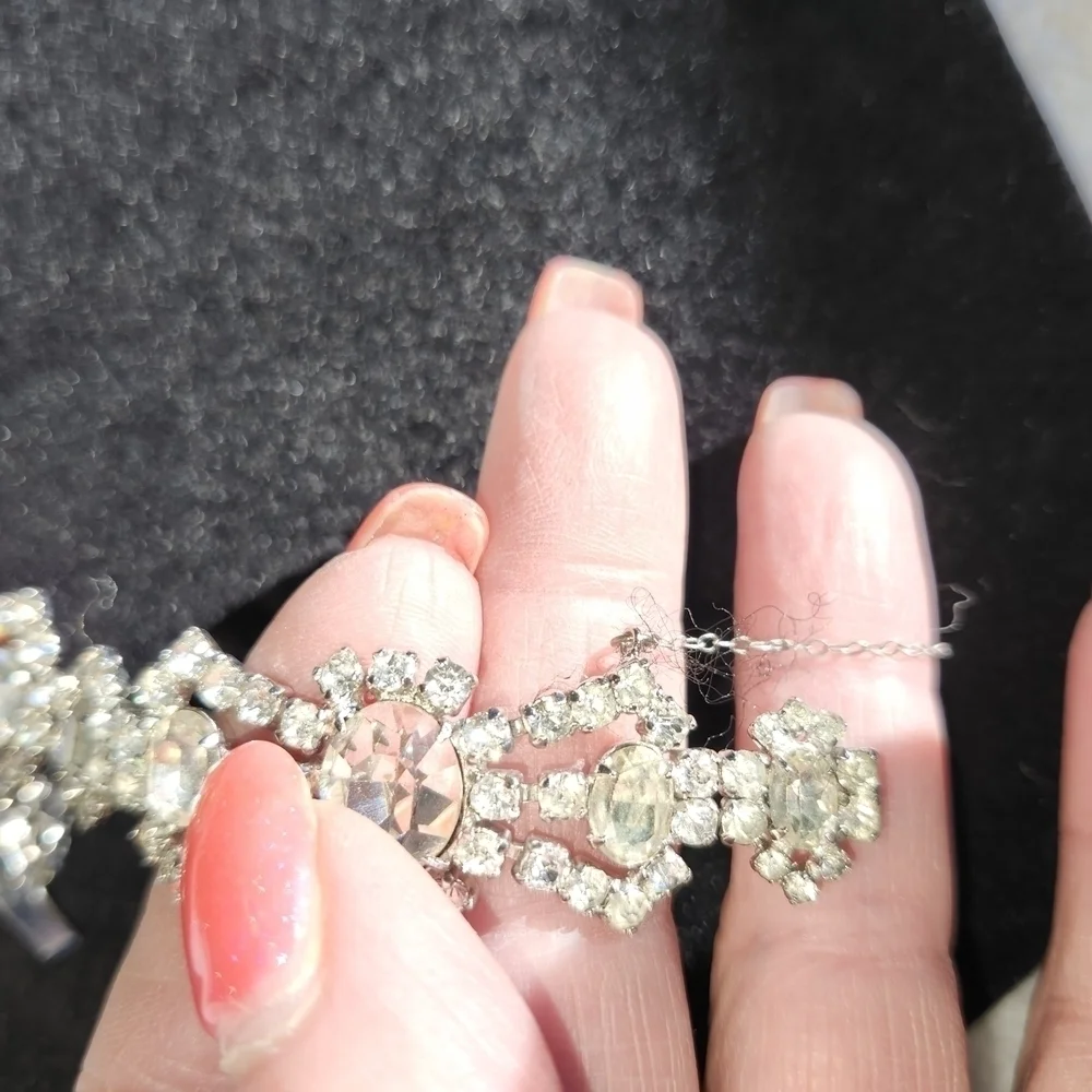 VINTAGE KRAMER SIGNED RHINESTONE Bracelet 7 Inches